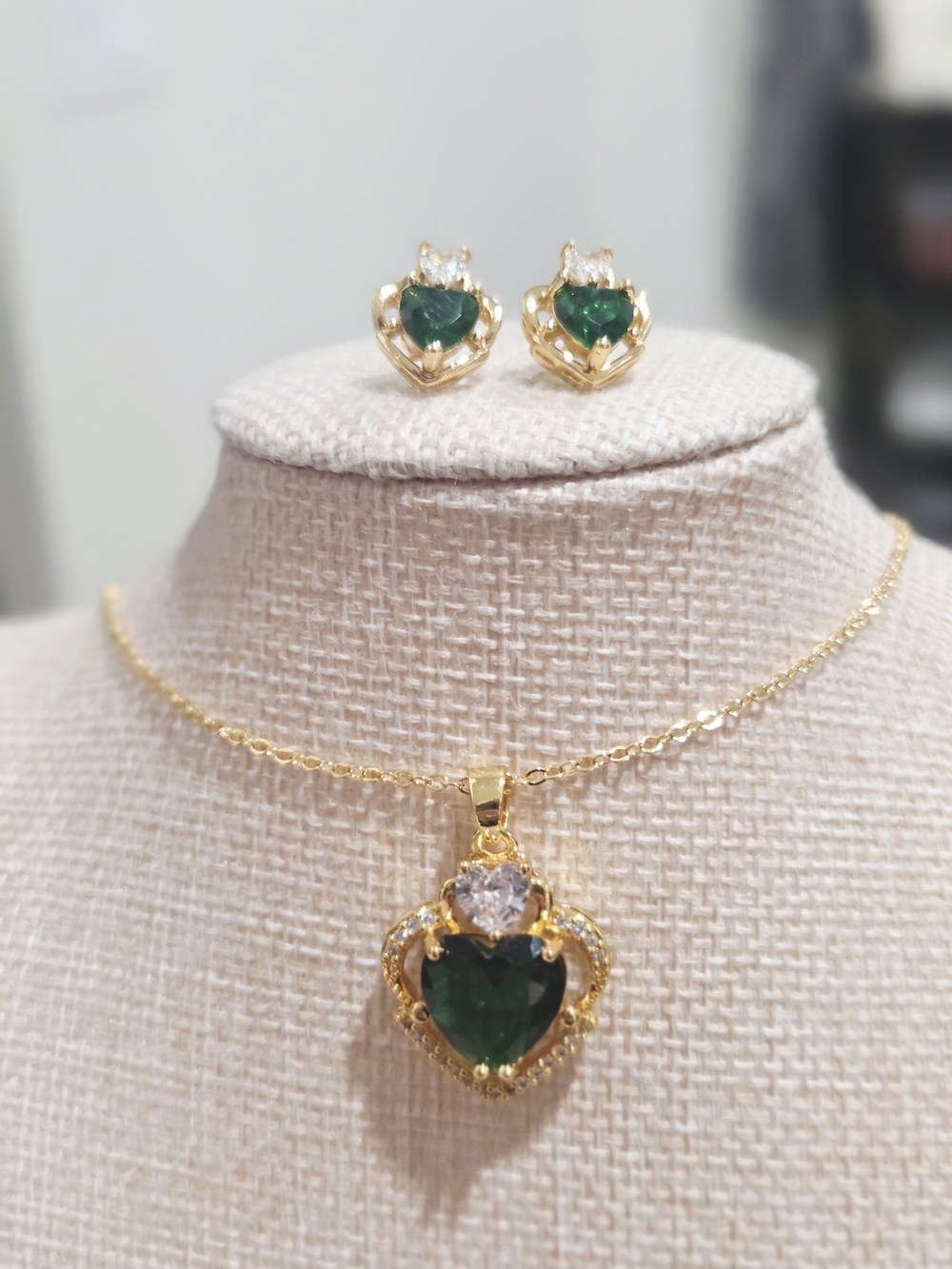 Gold Filled Heart Emerald Green Pendant Necklace and Stud Earrings Set